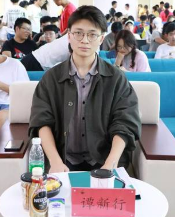 顶刊《Cell》发表成果                 谭新行